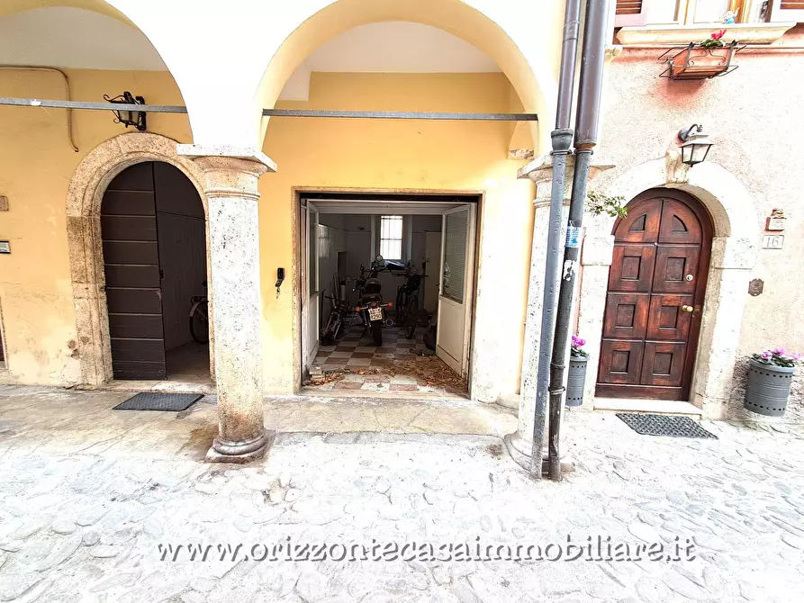 Immagine 25 di Appartamento in vendita  a Ascoli Piceno