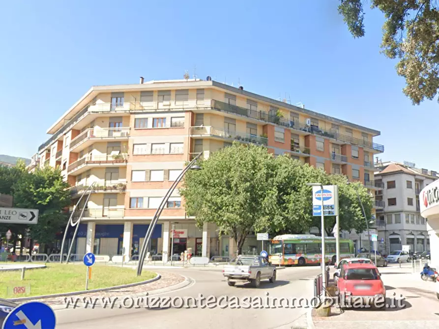 Immagine 1 di Box auto in vendita  in VIALE INDIPENDENZA a Ascoli Piceno