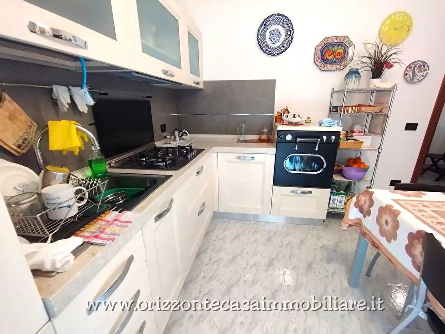 Immagine 21 di Villetta a schiera in vendita  a Folignano