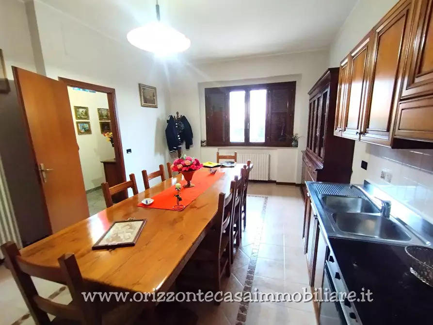 Immagine 25 di Villetta a schiera in vendita  a Folignano