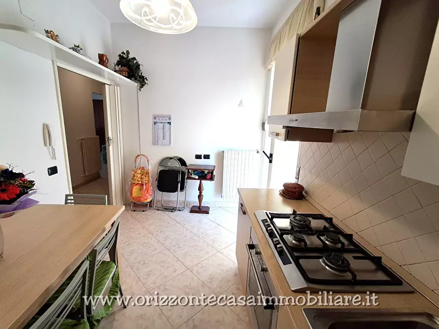 Immagine 13 di Appartamento in vendita  a Ascoli Piceno