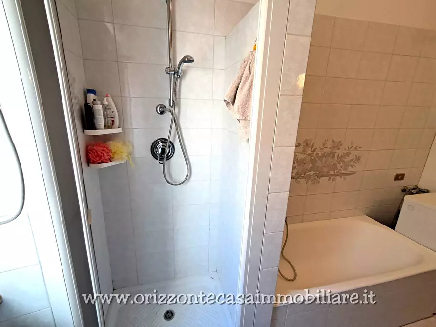 Immagine 22 di Appartamento in vendita  a Ascoli Piceno