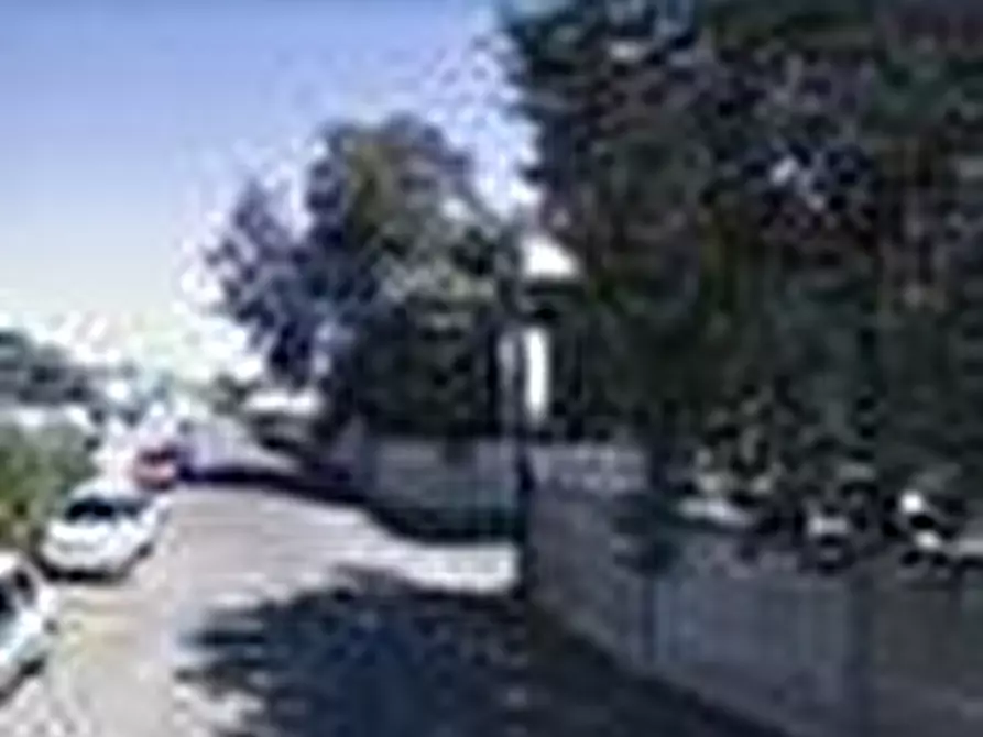 Immagine 2 di Magazzino in affitto  in VIA IDROVORE DELLA MAGLIANA a Roma