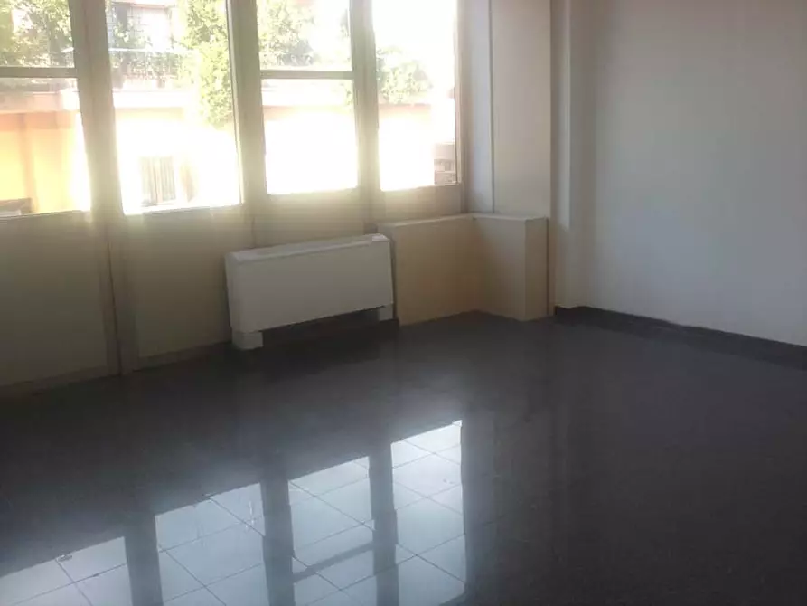 Immagine 3 di Ufficio in affitto  in Viale Palmiro Togliatti a Roma