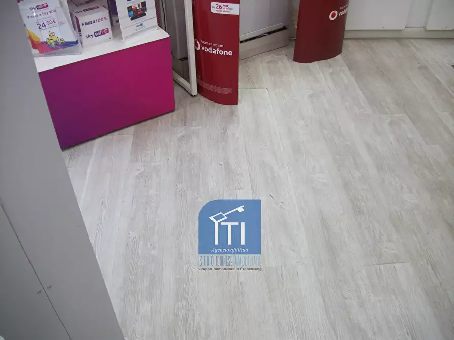 Immagine 6 di Negozio in affitto  in c.ne ostiense a Roma