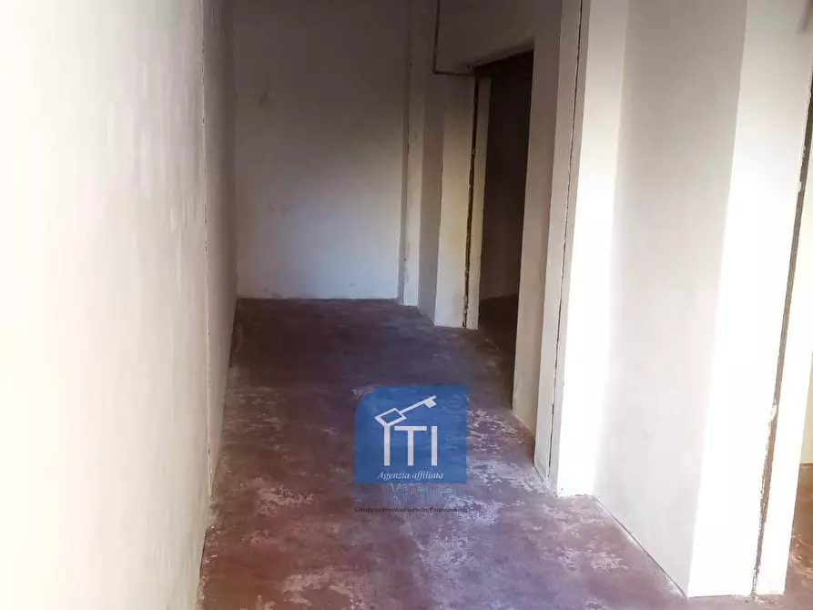 Immagine 15 di Magazzino in vendita  in viale c. t. odescalchi a Roma