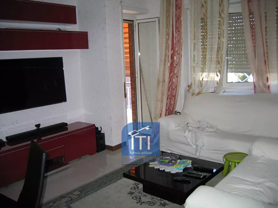 Immagine 21 di Appartamento in vendita  in via della moletta a Roma