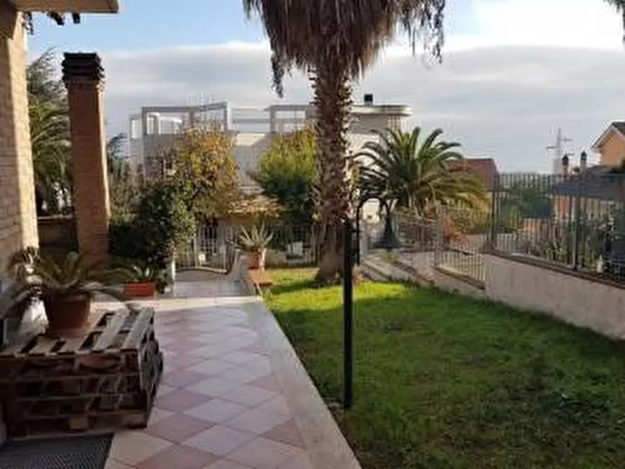 Immagine 1 di Villa in vendita  a San Benedetto Del Tronto
