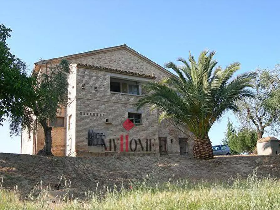 Immagine 1 di Rustico / casale in vendita  a Monsampolo Del Tronto