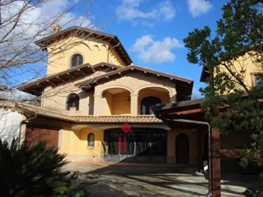 Immagine 1 di Villa in vendita  a Tortoreto