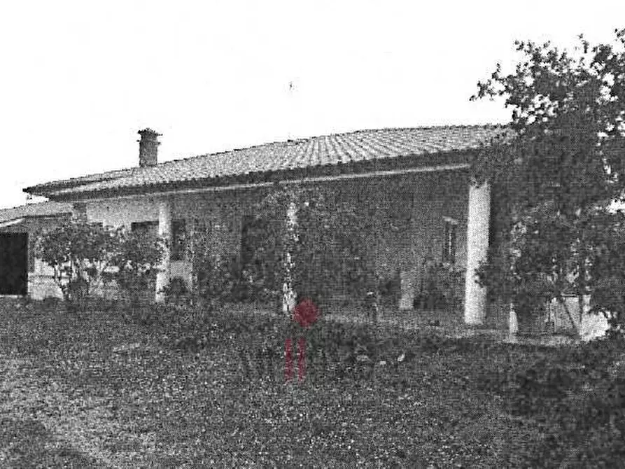 Immagine 1 di Casa indipendente in vendita  a Castorano
