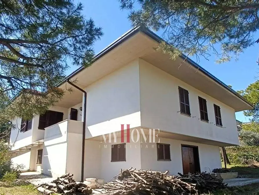 Immagine 1 di Villa in vendita  a Ripatransone