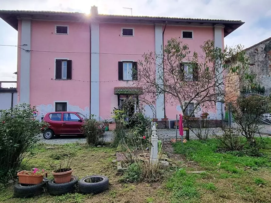 Immagine 1 di Casa bifamiliare in vendita  in via ovada a Casal Cermelli