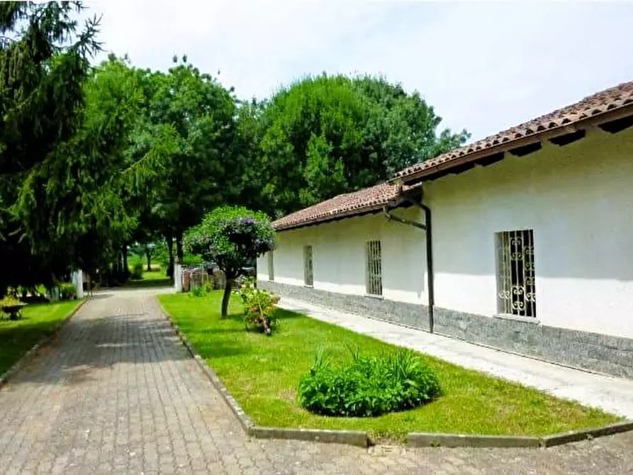 Immagine 4 di Villa in vendita  in strada cerca a Alessandria