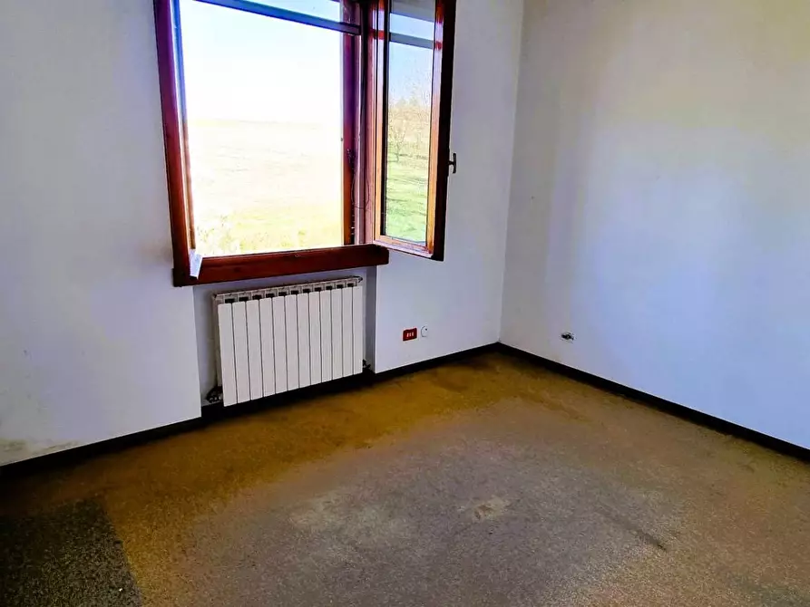 Immagine 11 di Appartamento in vendita  in valverde a Castelletto Monferrato