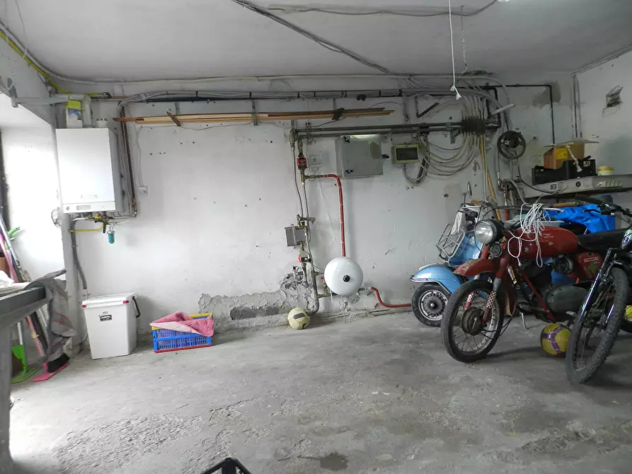 Immagine 27 di Casa semindipendente in vendita  a Lucca