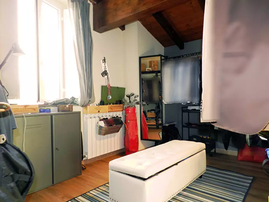 Immagine 18 di Appartamento in vendita  a Lucca