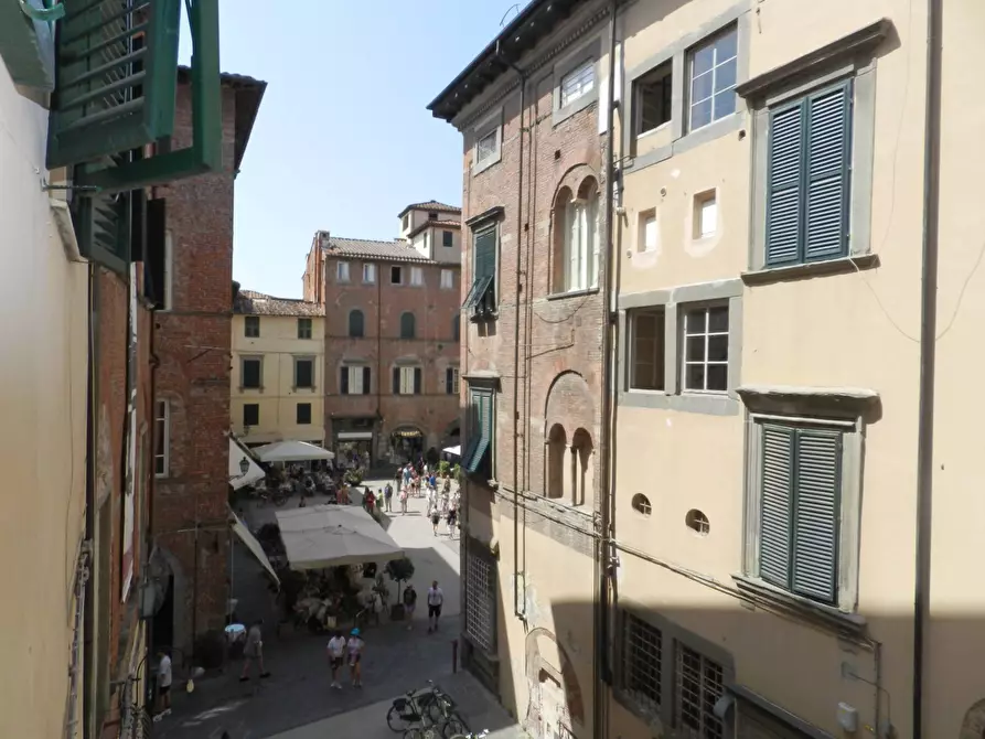 Immagine 24 di Appartamento in vendita  a Lucca