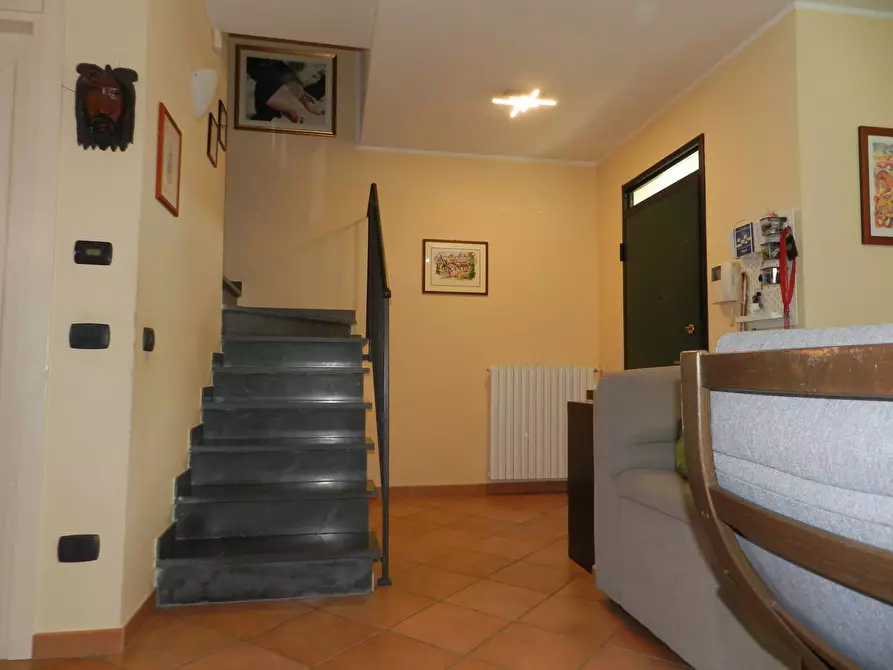 Immagine 7 di Villetta a schiera in vendita  a Lucca