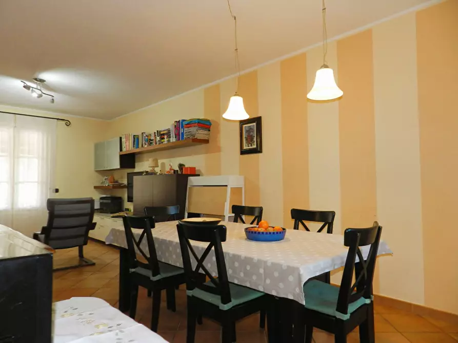 Immagine 13 di Villetta a schiera in vendita  a Lucca