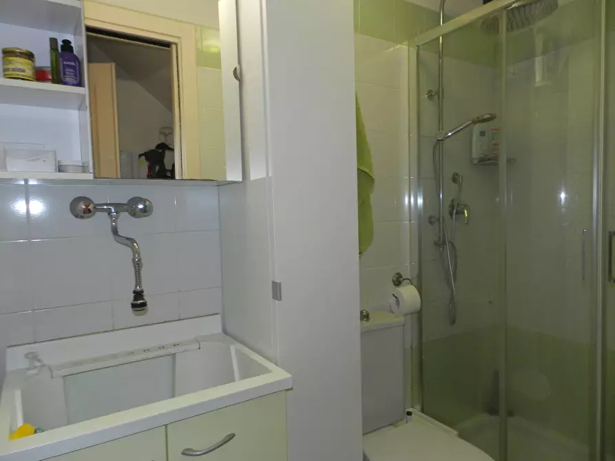 Immagine 19 di Villetta a schiera in vendita  a Lucca