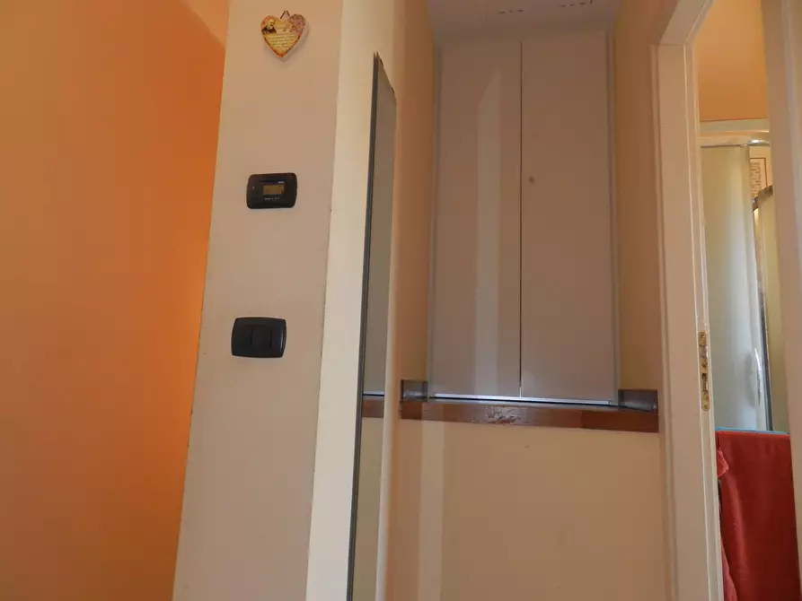 Immagine 28 di Villetta a schiera in vendita  a Lucca