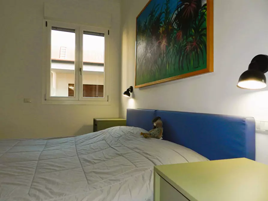 Immagine 16 di Appartamento in vendita  a Lucca