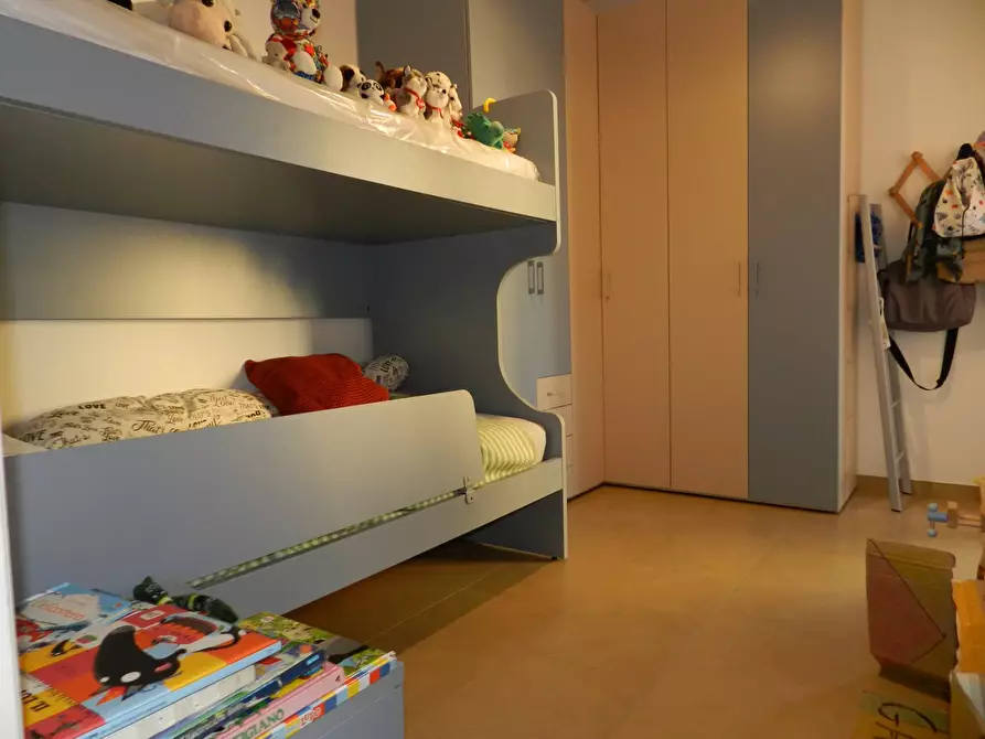 Immagine 22 di Appartamento in vendita  a Lucca