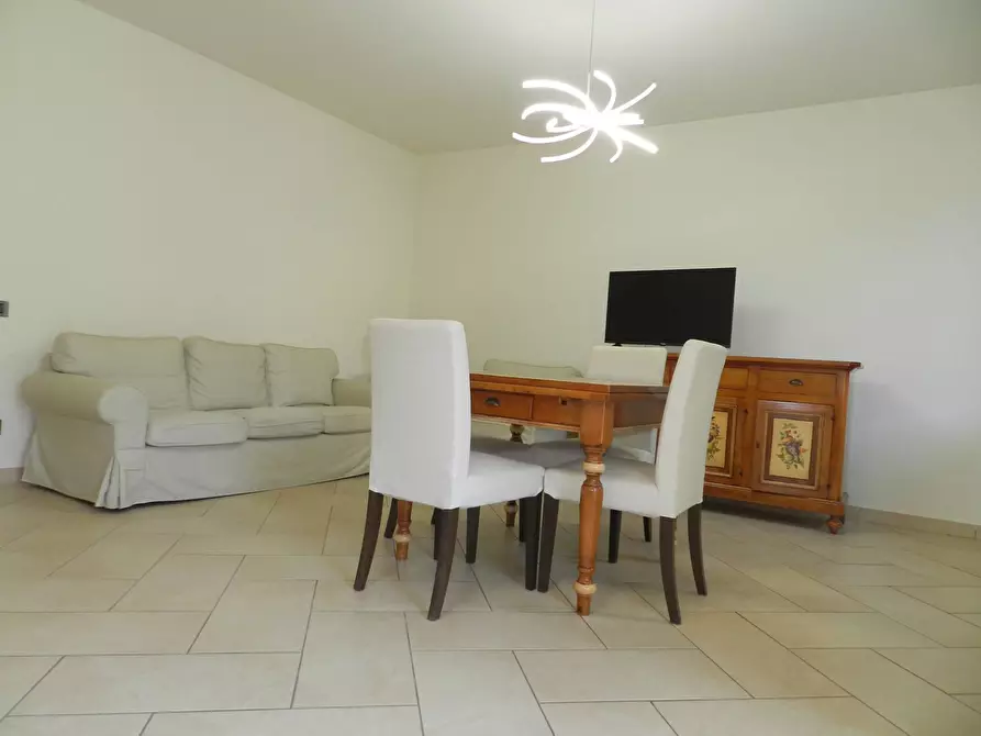 Immagine 3 di Appartamento in vendita  a Lucca