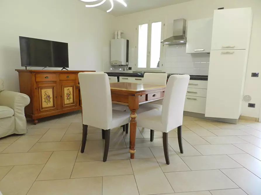 Immagine 9 di Appartamento in vendita  a Lucca