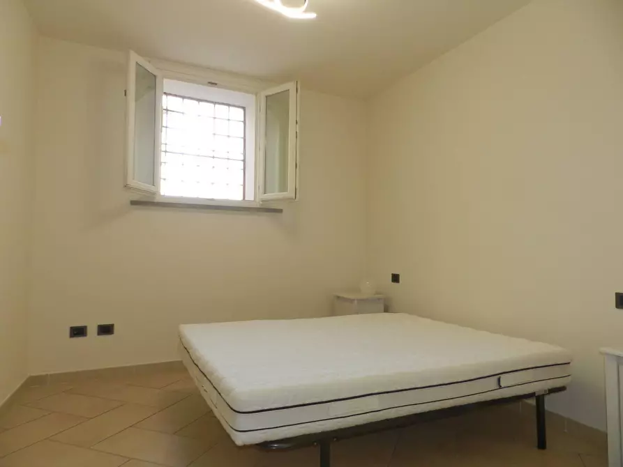 Immagine 23 di Appartamento in vendita  a Lucca