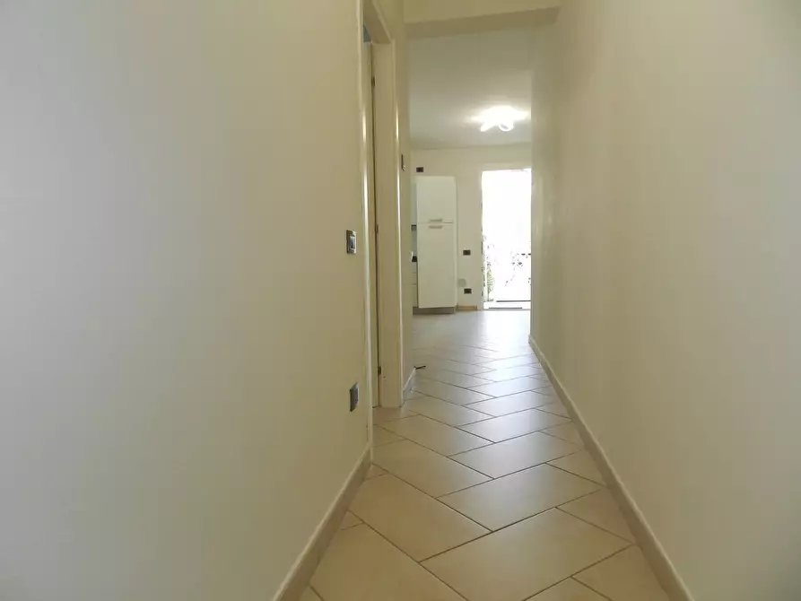 Immagine 27 di Appartamento in vendita  a Lucca