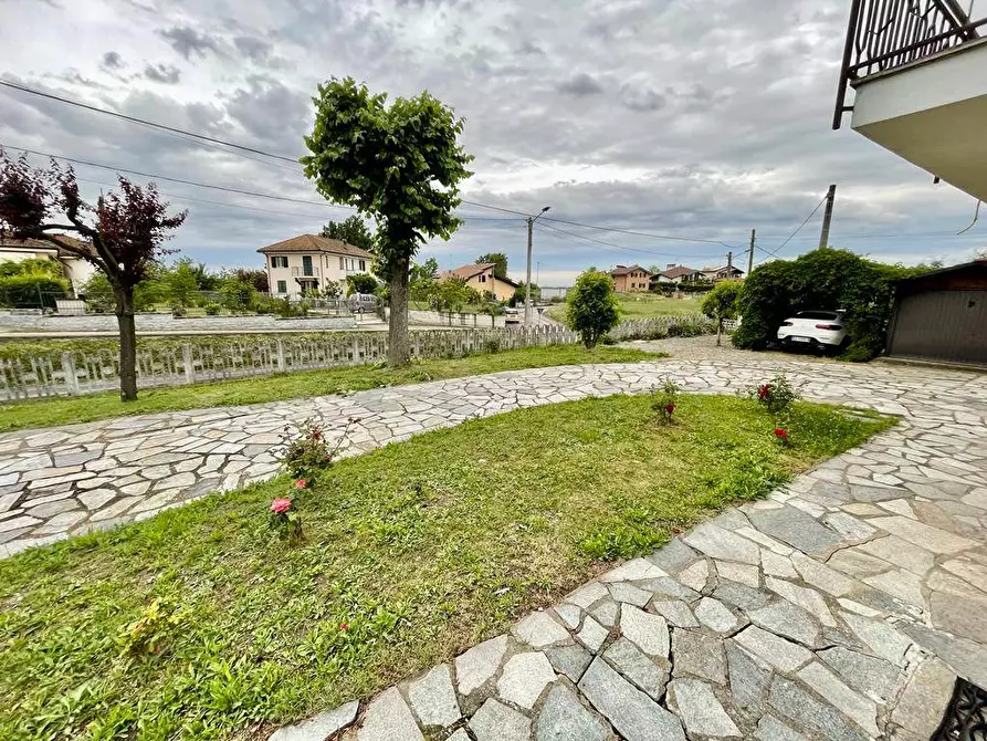 Immagine 9 di Villa in vendita  a Alessandria