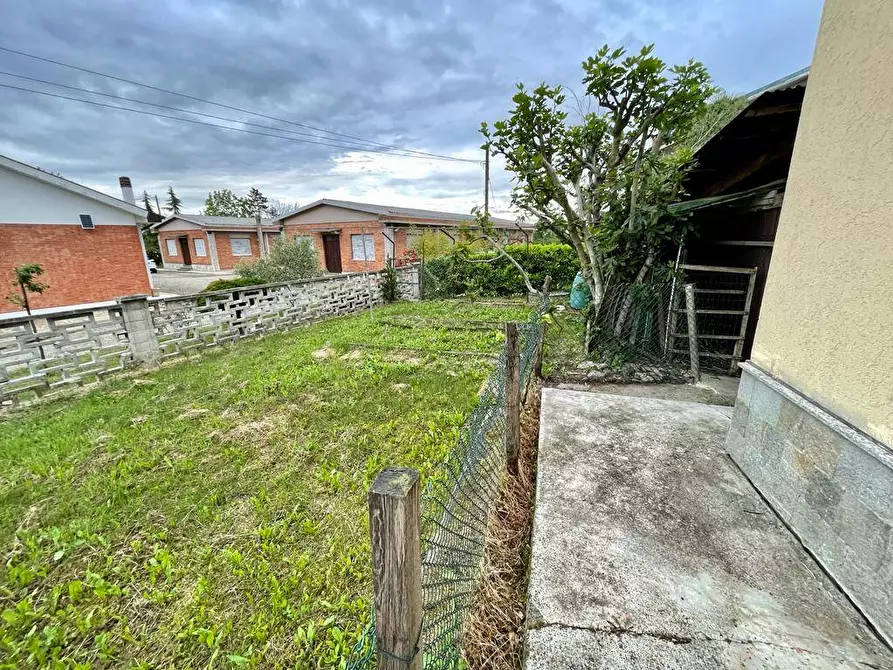 Immagine 11 di Villa in vendita  a Alessandria