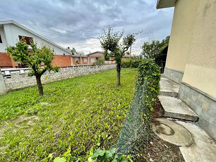 Immagine 13 di Villa in vendita  a Alessandria