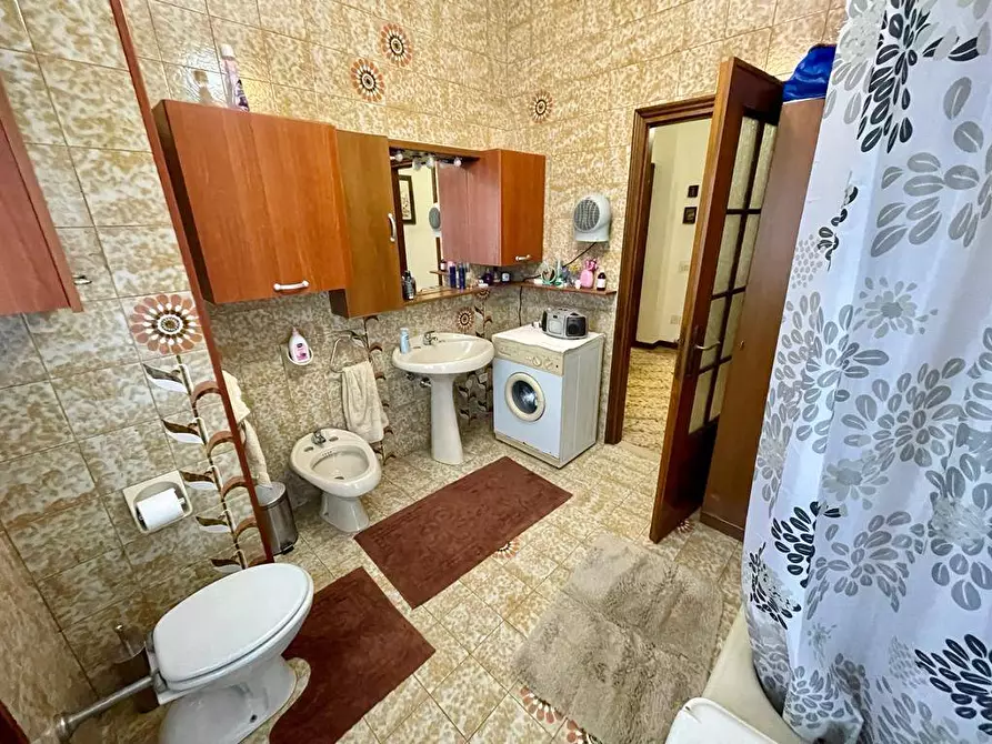 Immagine 28 di Villa in vendita  a Alessandria