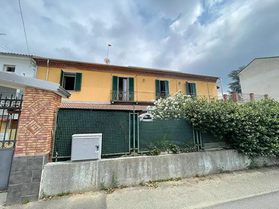 Immagine 1 di Casa bifamiliare in vendita  a Alessandria