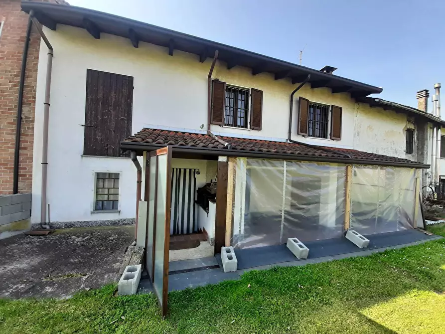 Immagine 2 di Casa indipendente in vendita  a Quattordio