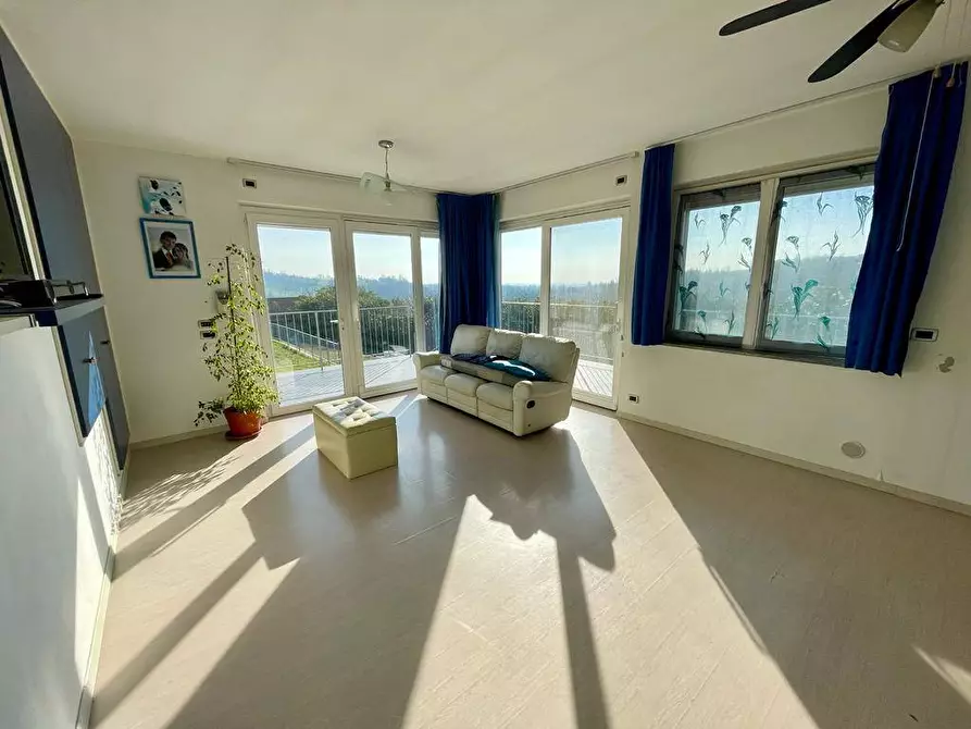 Immagine 10 di Villa in vendita  a San Salvatore Monferrato