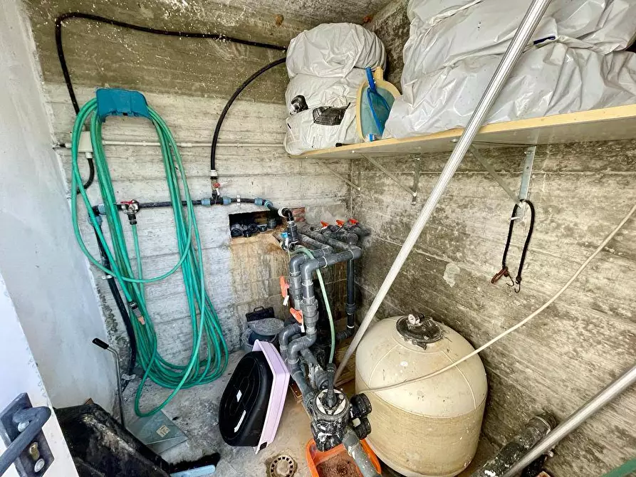 Immagine 25 di Villa in vendita  a San Salvatore Monferrato