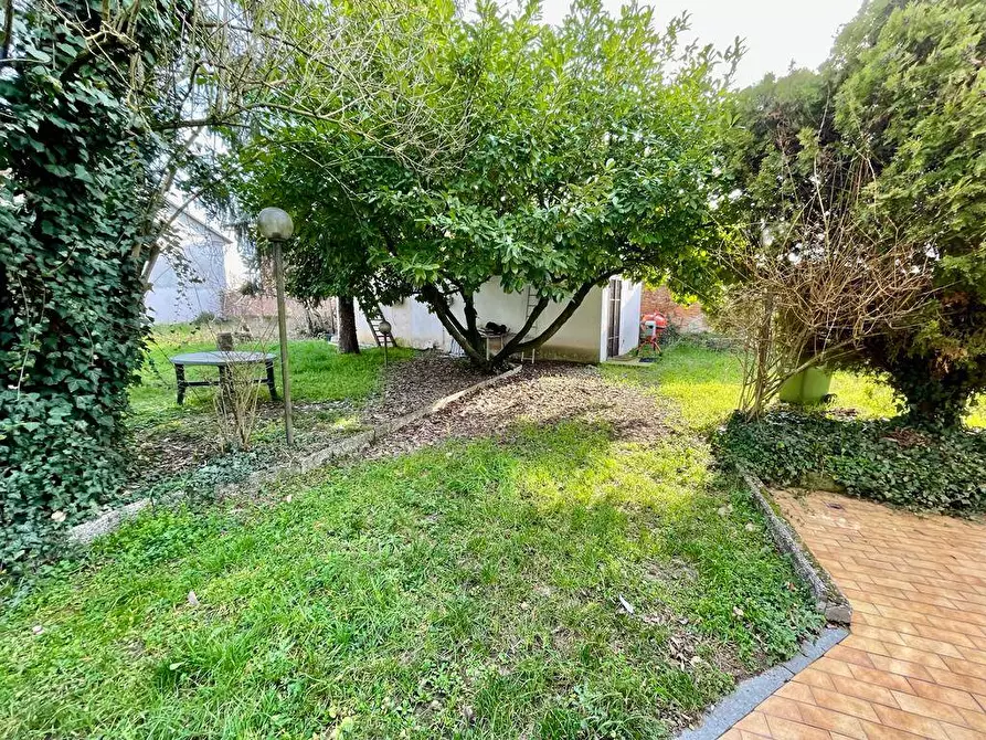 Immagine 5 di Casa indipendente in vendita  a Alessandria
