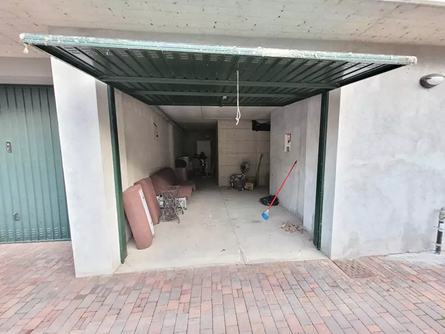 Immagine 13 di Appartamento in vendita  a Alessandria