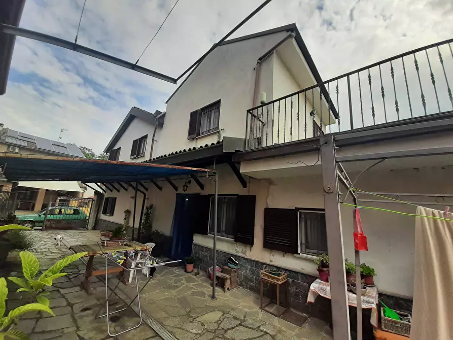 Immagine 2 di Casa indipendente in vendita  a Casal Cermelli