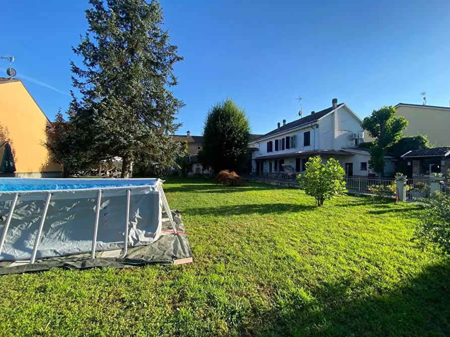 Immagine 1 di Casa indipendente in vendita  a Alessandria