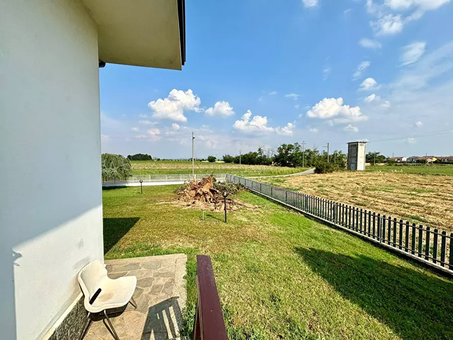 Immagine 26 di Villa in vendita  a Alessandria