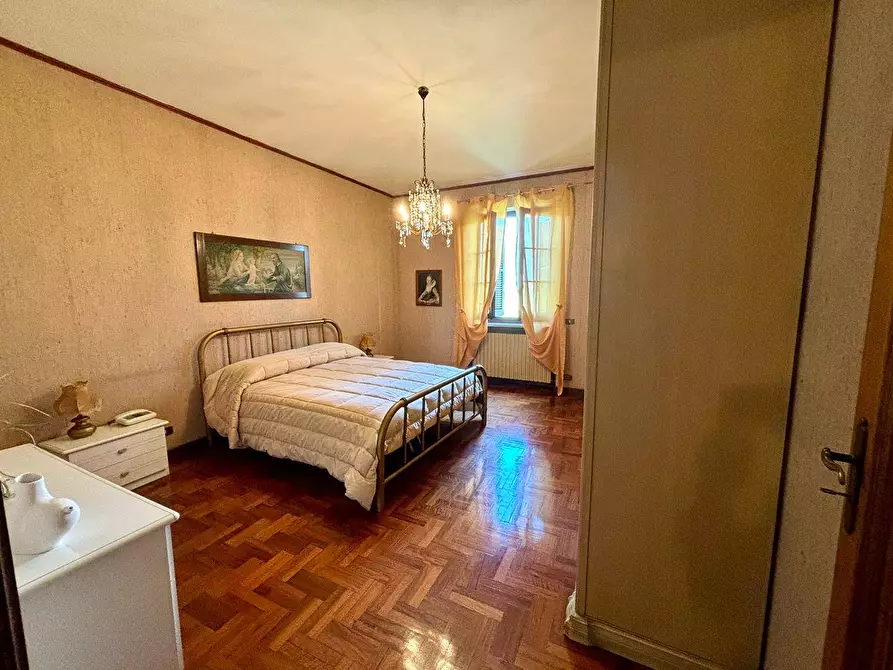 Immagine 12 di Villa in vendita  a Alessandria