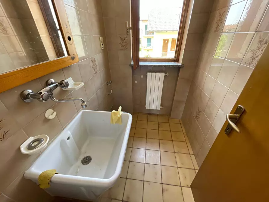 Immagine 11 di Villetta a schiera in vendita  a Alessandria