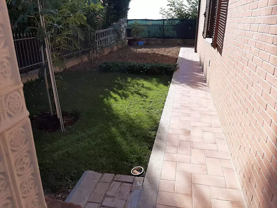 Immagine 6 di Villa in vendita  a Alessandria