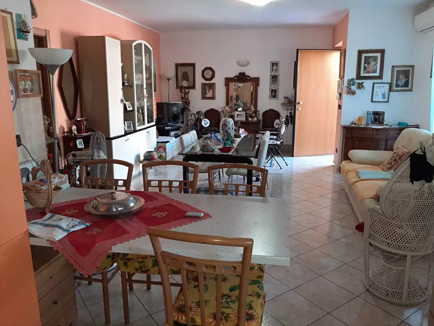 Immagine 9 di Villa in vendita  a Alessandria