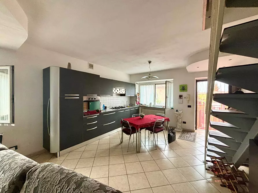 Immagine 5 di Appartamento in vendita  a Alessandria